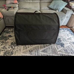 Black Dog Travel Crate